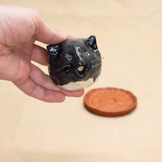 Incense Creature (Cat) by Ryana Lawson